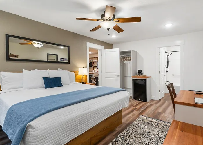 Autumn Creek Branson Motel Indian Point