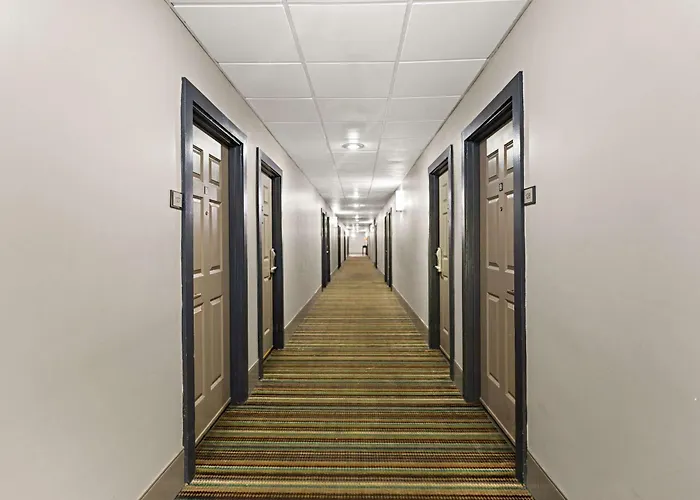 Country Inn & Suites By Radisson, Hinesville, Ga