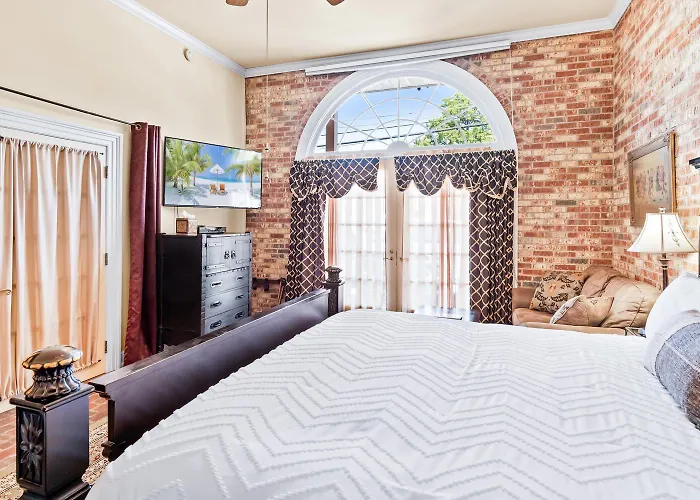 Old Brick Inn Saint Michaels