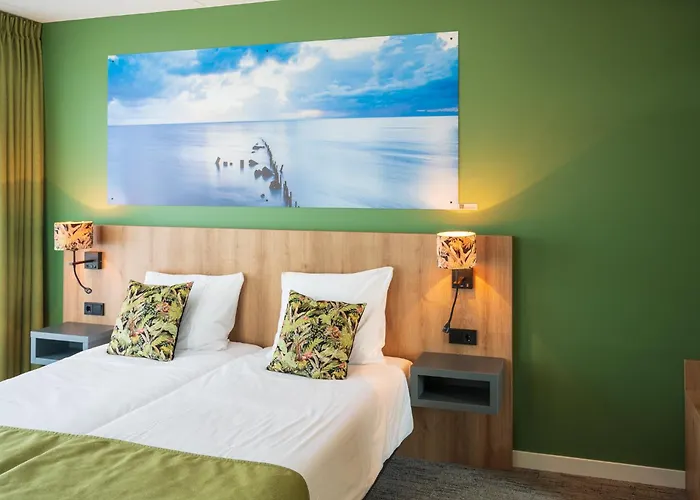 Lauwersoog Hotels