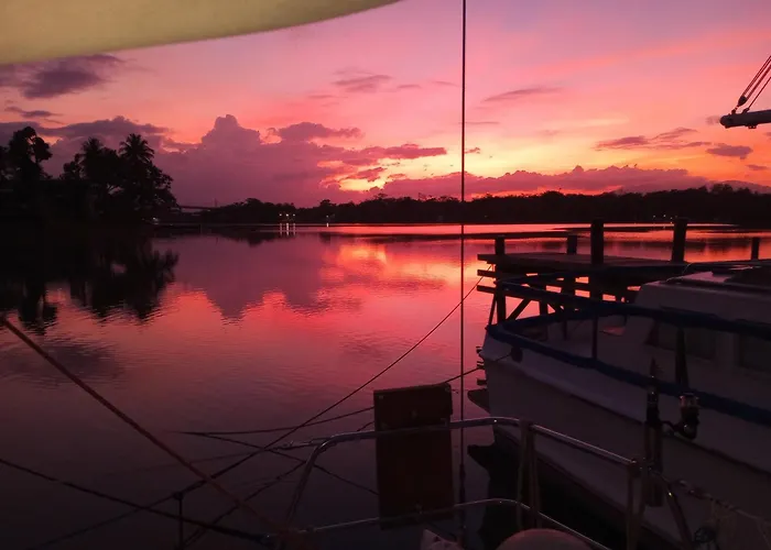 Tortugal Boutique River Lodge Rio Dulce