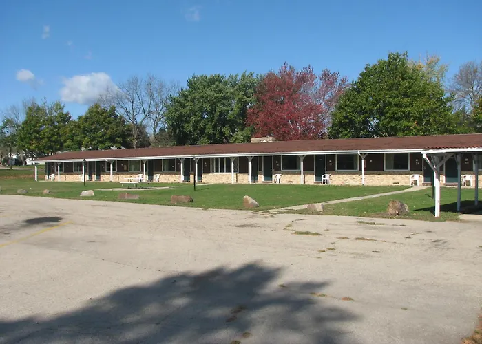Spinning Wheel Motel Baraboo