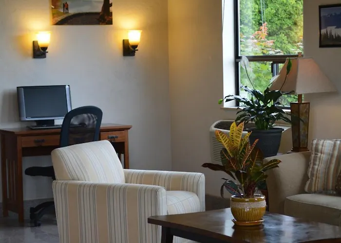 Super 8 By Wyndham Port Angeles At Olympic National Park Motel