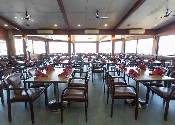 Upper Deck Resort - Highest Peak, Lonavala