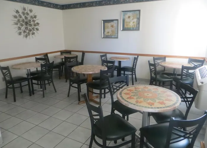 Super 8 By Wyndham Ogallala