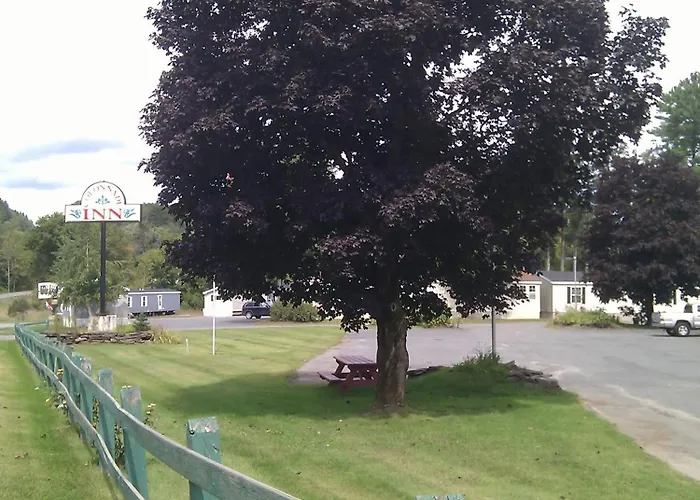 Colonnade Inn Lyndonville