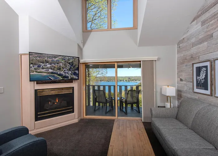 Country House Resort Sister Bay