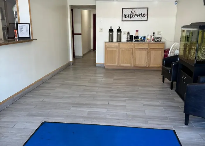 Adirondack Efficiencies Hotel Watertown