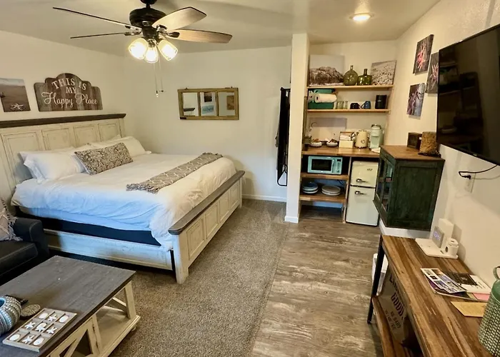 Seafarer Suites Homer