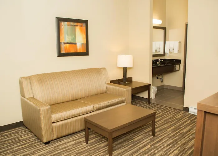 Best Western Plus Dartmouth Hotel & Suites