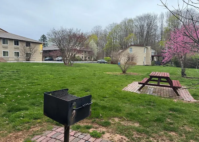 Red Roof Inn Plus+ & Suites Guilford