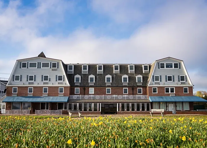 Newport Beach Hotel & Suites Middletown