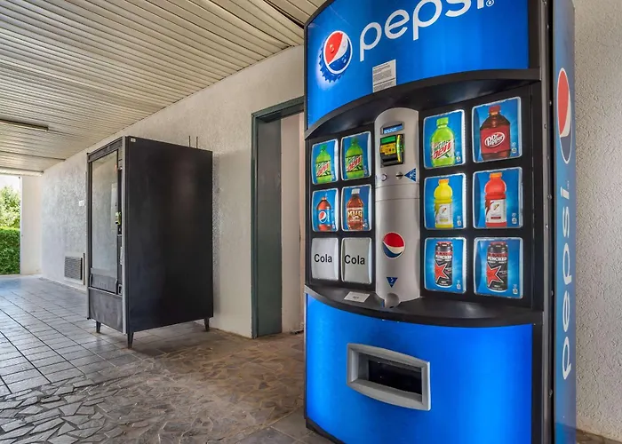 Econo Lodge Inn & Suites Philadelphia Ms