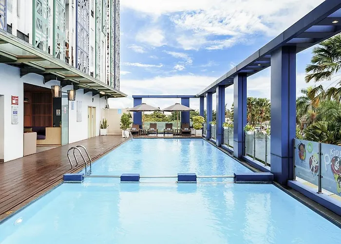 Serang Hotels
