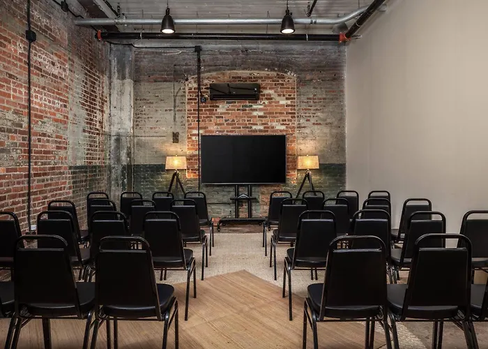 Moxy Chattanooga Downtown