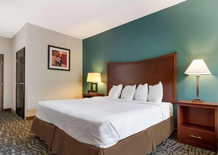 Surestay Plus Hotel By Best Western Topeka