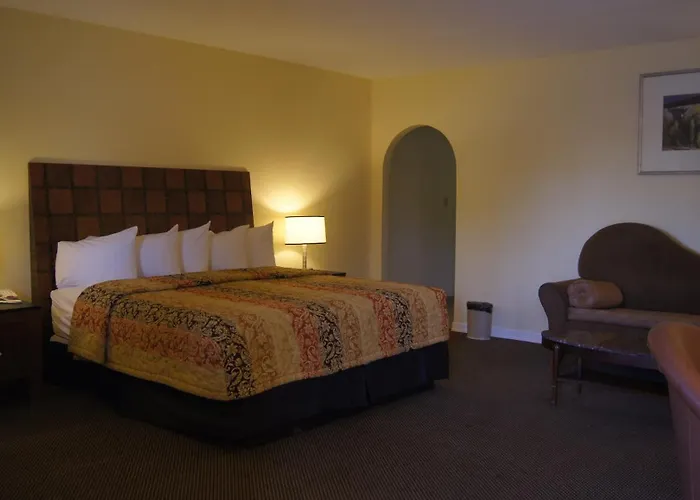 Travelodge By Wyndham Clovis