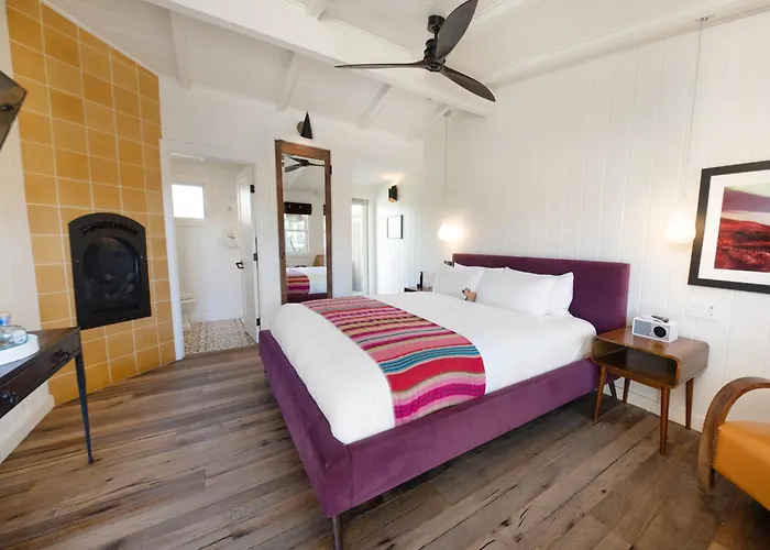 Skyview Los Alamos - 21 & Over Pool