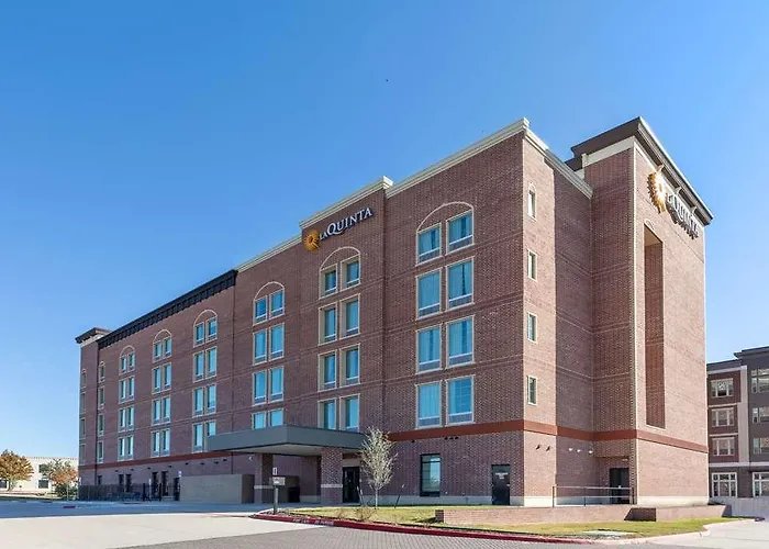 La Quinta Inn & Suites By Wyndham Dallas - Frisco Stadium