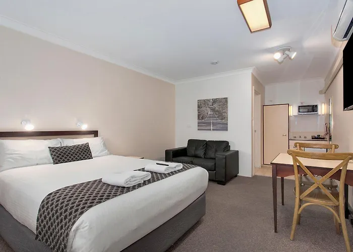 West Tamworth Hotels