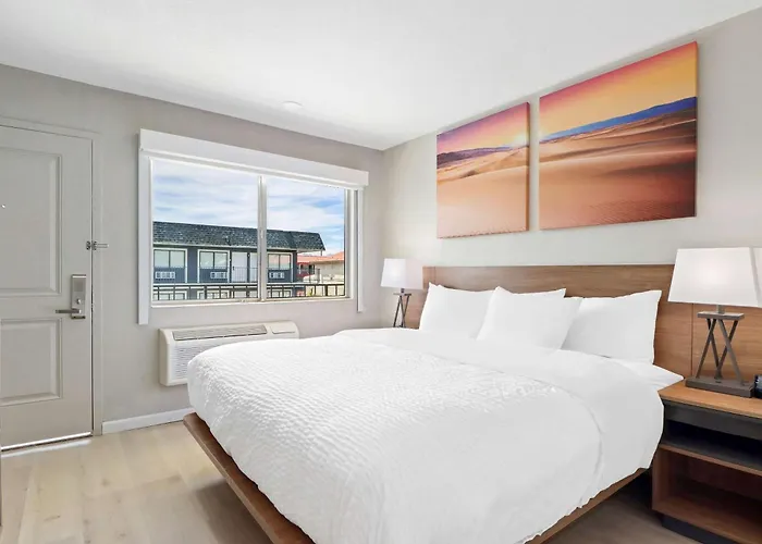 Clarion Pointe Ridgecrest Near China Lake Naval Station