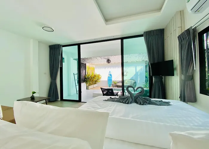 Ko Lan Hotels