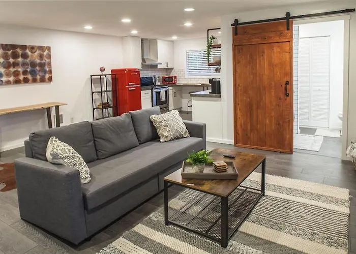 Relax & Enjoy This Spacious Gem In Easy Location Vancouver