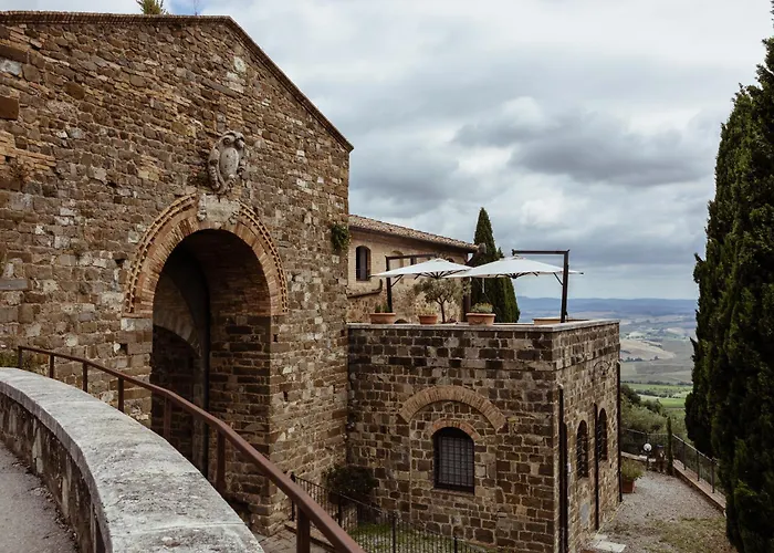 Hotel Vecchia Oliviera Montalcino