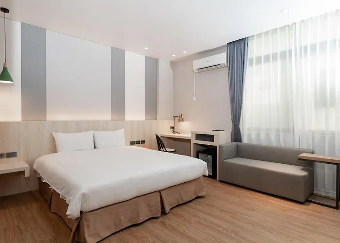 Yilan Hotels