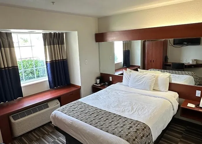 Microtel Inn And Suites By Wyndham Miami Ok