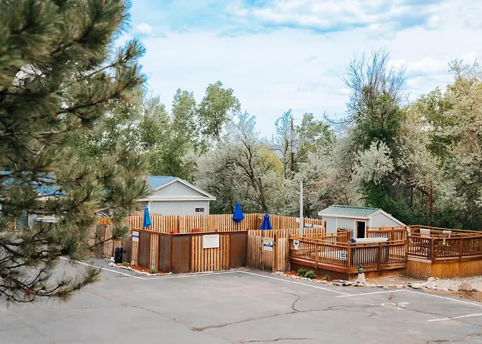 Salida Inn & Monarch Suites