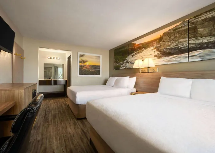 Days Inn By Wyndham Fresno South