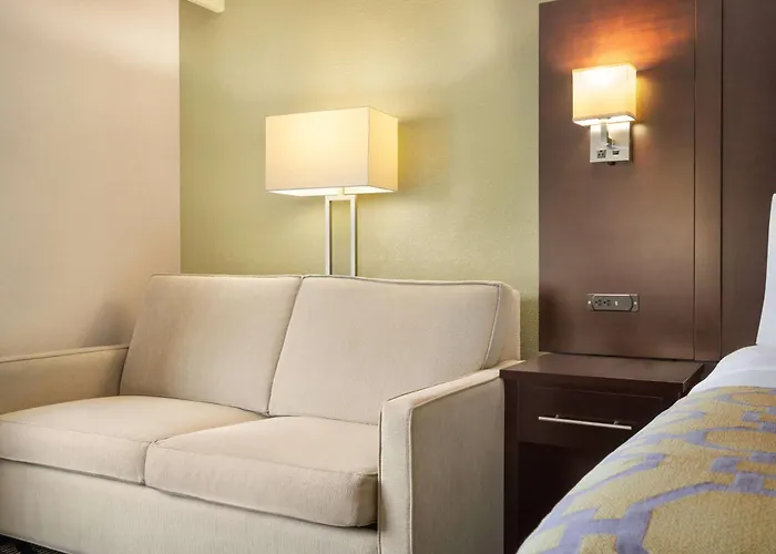 Baymont By Wyndham Georgetown Lexington North Hotel