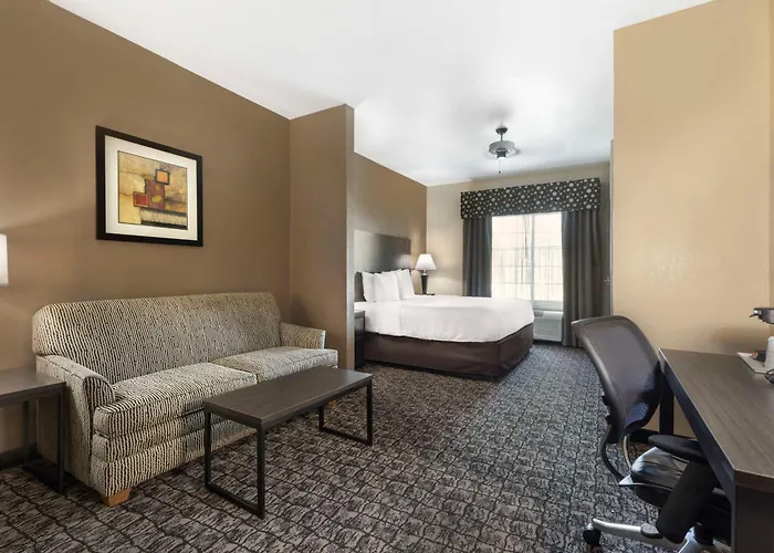 Best Western Carthage Inn & Suites