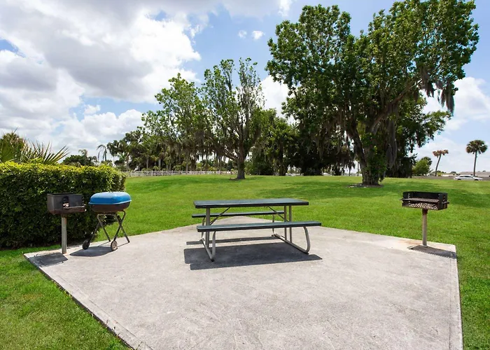 Travelodge Suites By Wyndham Lake Okeechobee