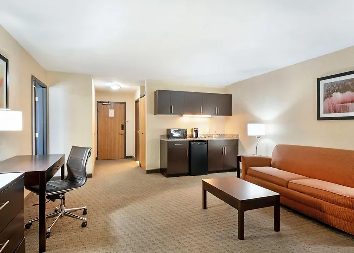 Best Western Plus Howe Inn