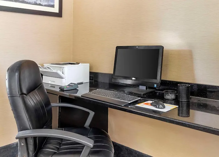 Comfort Suites Inn At Ridgewood Farm Salem