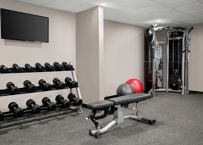 Courtyard Lafayette Airport Hotel