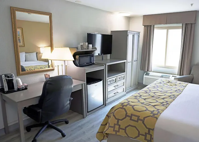 Baymont By Wyndham Barstow Historic Route 66 Hotel