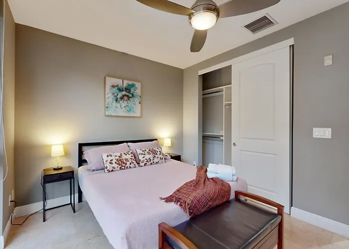 The Hemingway Apartment Deerfield Beach