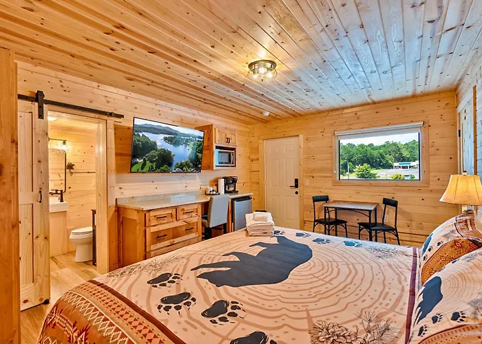 Retreat On The Lake Hiawassee