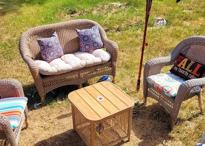 Room In Apartment - Blue Room In Delaware Dover