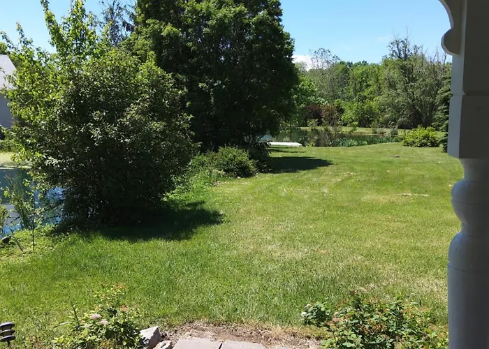 Inntiquity, A Country Inn Logansport