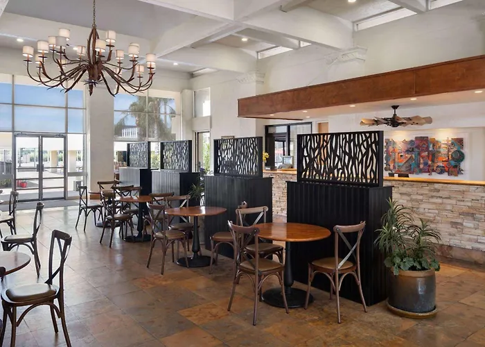 Ramada By Wyndham Tucson Hotel