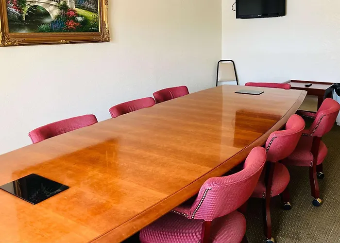 Quality Inn & Suites Prestonsburg Next To Mountain Arts Center