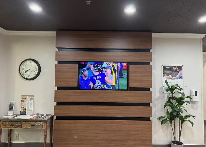 Wingate By Wyndham Marion Hotel