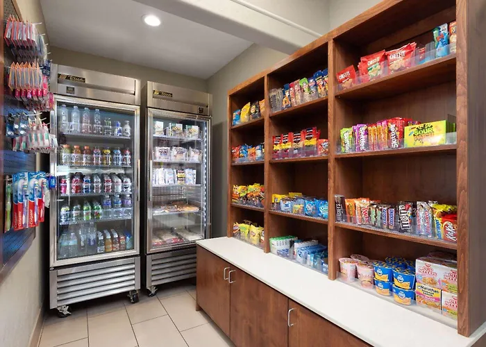 La Quinta By Wyndham Bakersfield North Hotel