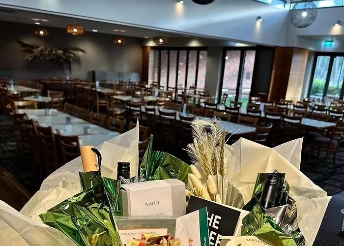 Tatura Hotels