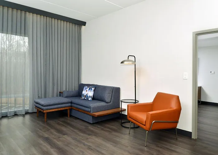 Courtyard By Marriott Raleigh Cary Crossroads Hotel