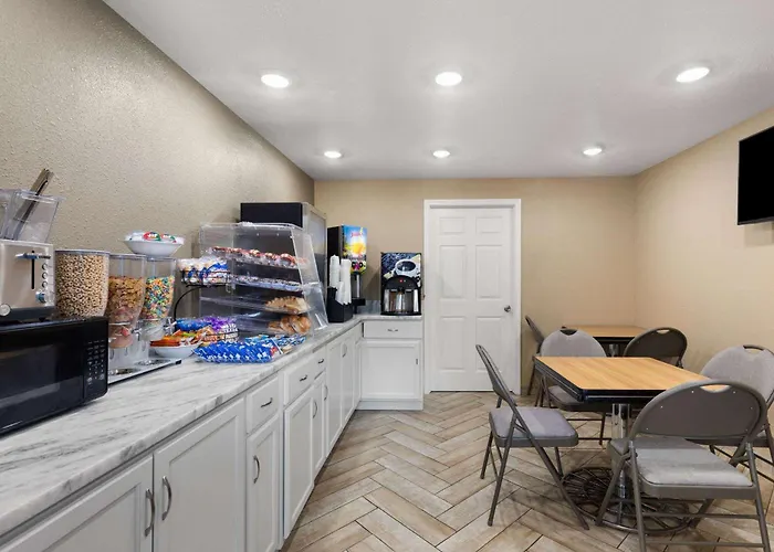 Super 8 By Wyndham Paducah I-24 Exit 4 Hotel